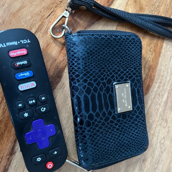 Mini MK wallet in good condition - Picture 3 of 5